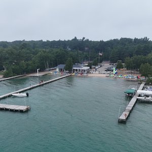 Yacht Club Oab Shore
