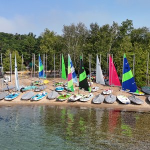 Yacht Club Shore 2