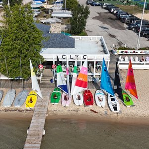 Yacht Club Shore 4