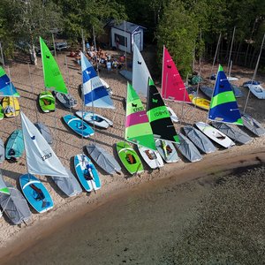 Yacht Club Shore 5
